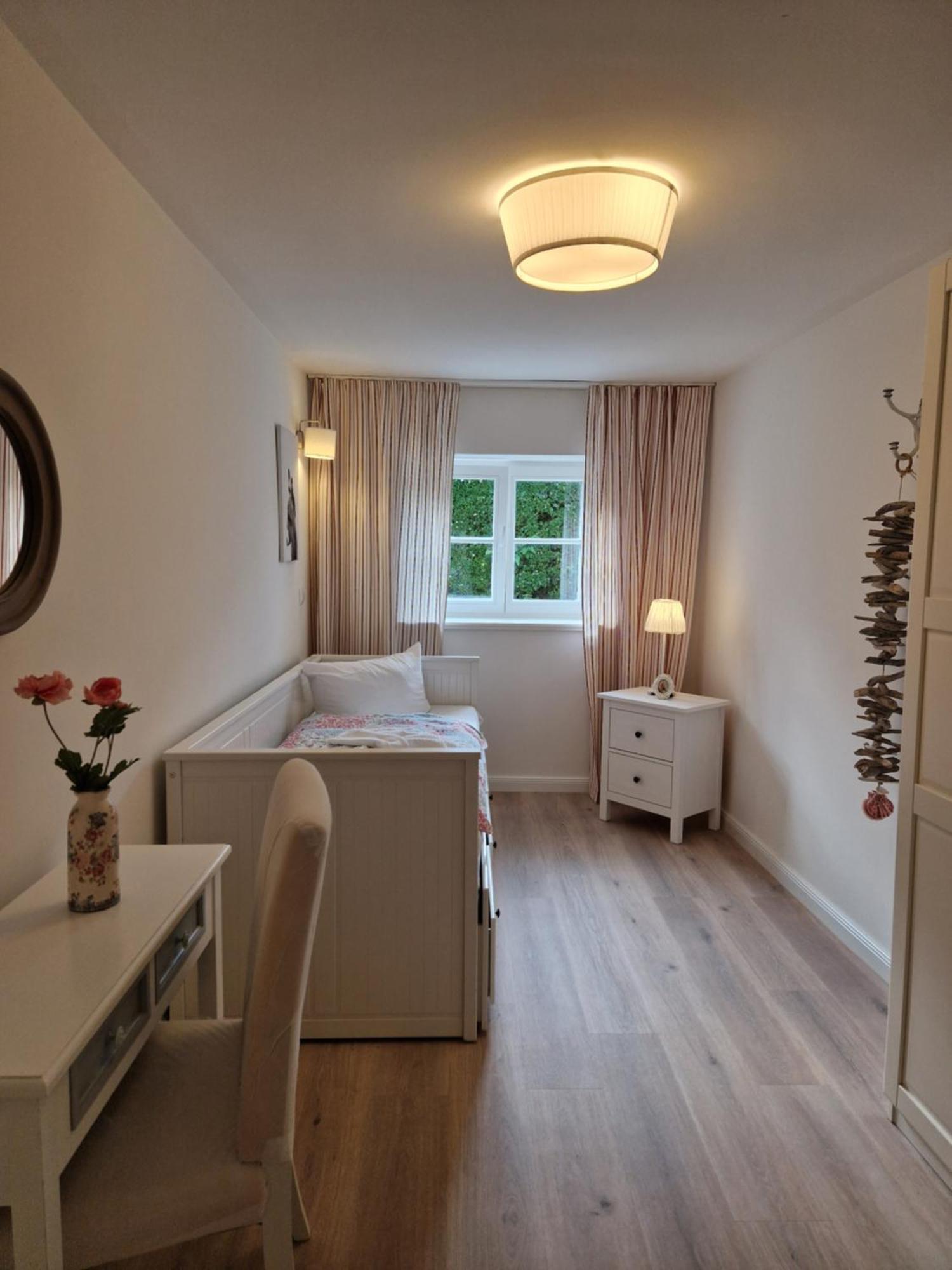 Ferienwohnung Duene Mit Kamin Und 2 Baedern In Boltenhagen エクステリア 写真